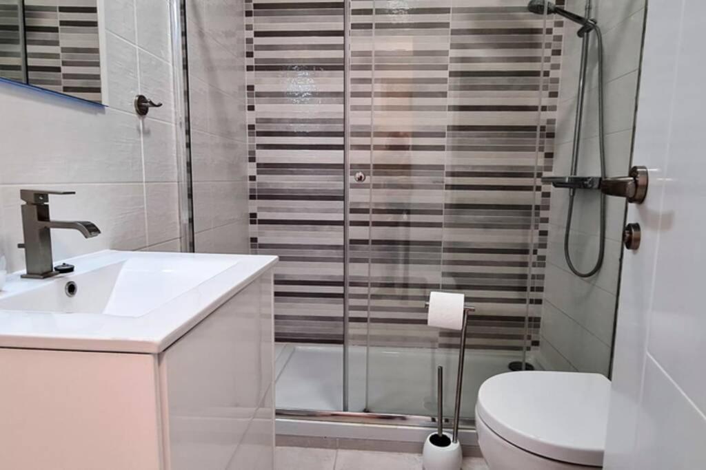 Apartamento Lujoso Y Moderno Vistas Panoramicas Al Mar Marbella Exterior foto